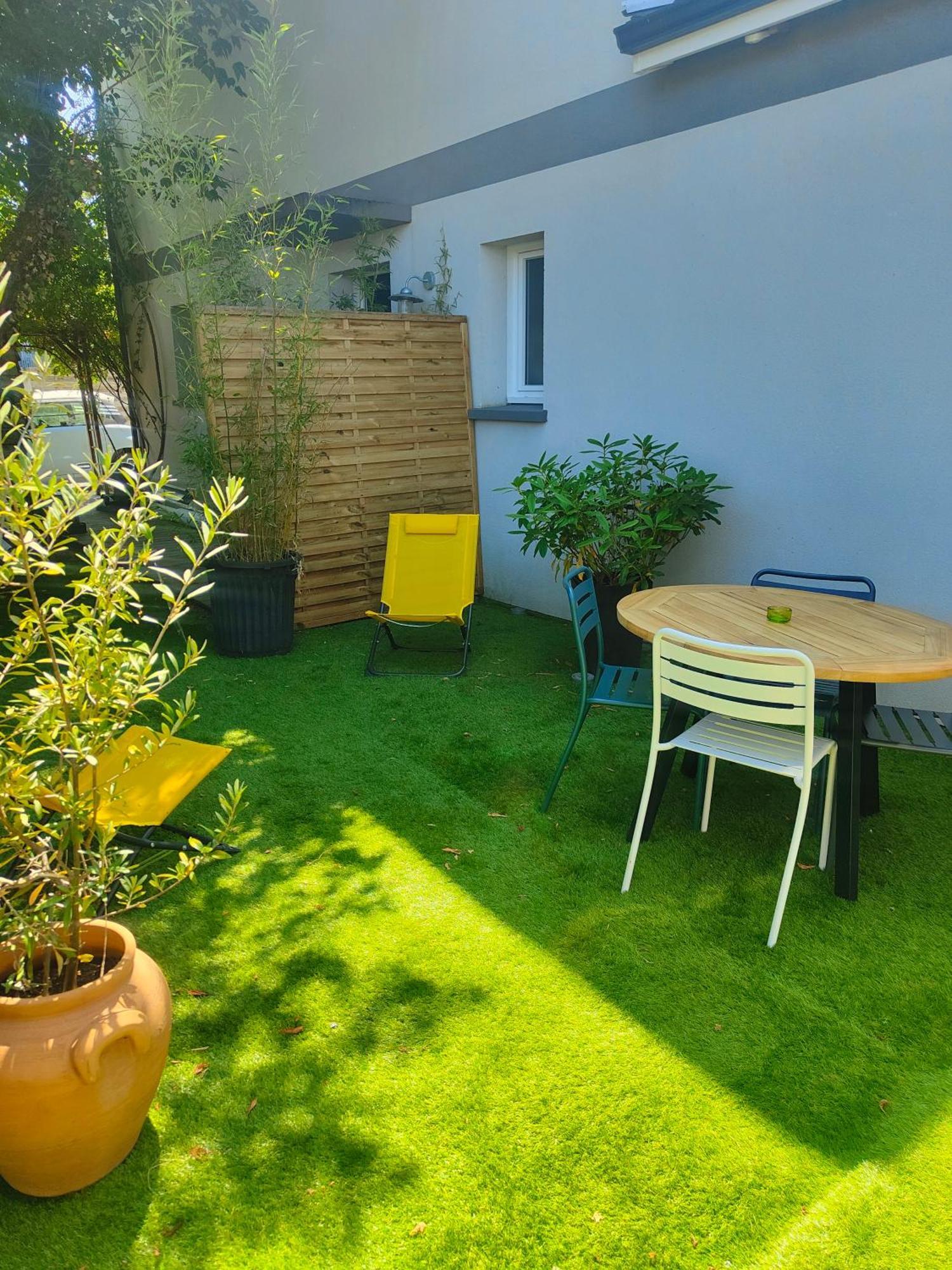Tiny House Avec Jardin Et Acces Piscine Chauffee Villa Saint-Medard-en-Jalles Exterior photo