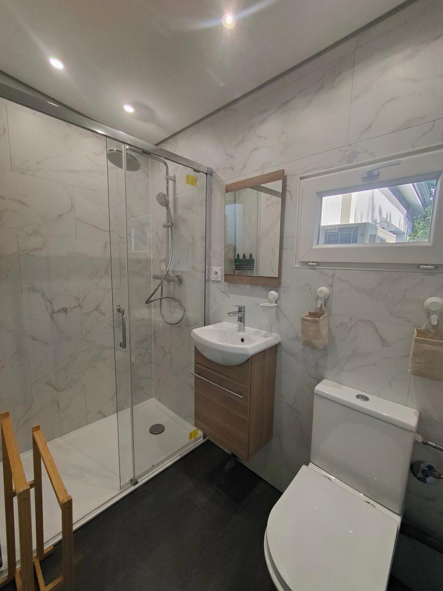 Tiny House Avec Jardin Et Acces Piscine Chauffee Villa Saint-Medard-en-Jalles Exterior photo