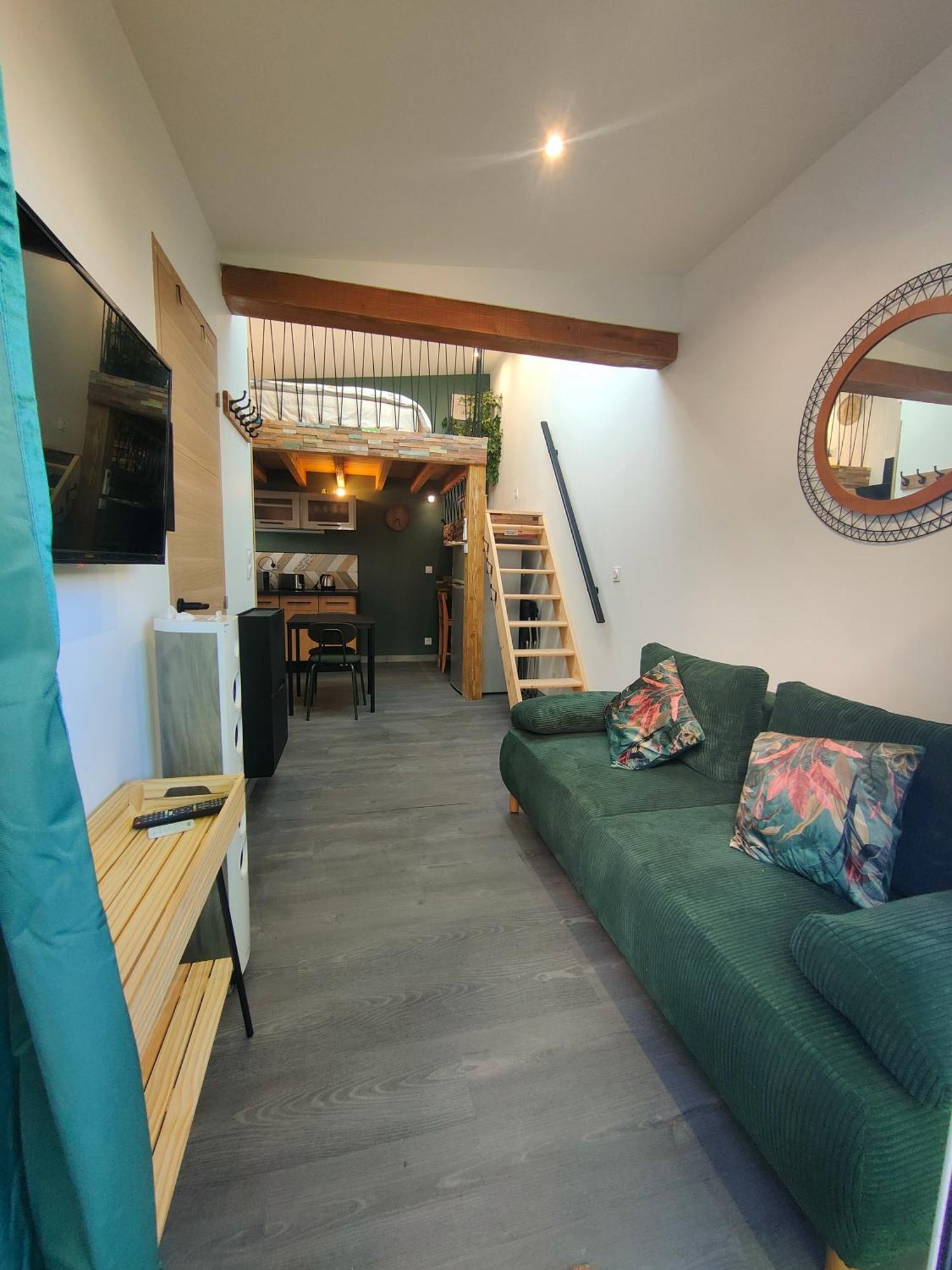 Tiny House Avec Jardin Et Acces Piscine Chauffee Villa Saint-Medard-en-Jalles Exterior photo