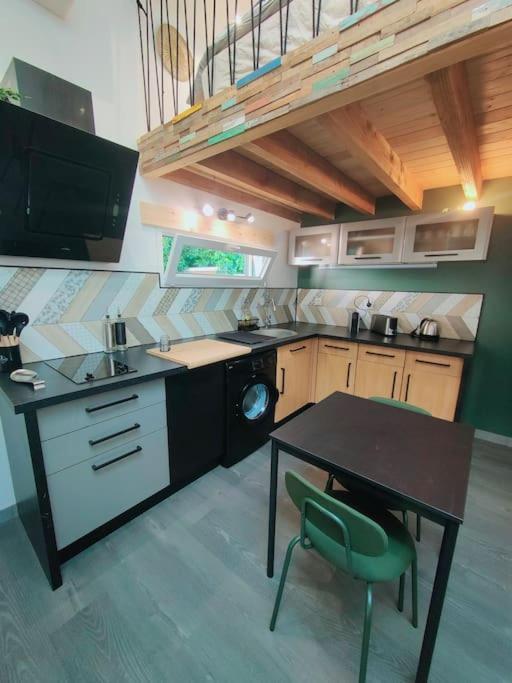 Tiny House Avec Jardin Et Acces Piscine Chauffee Villa Saint-Medard-en-Jalles Exterior photo